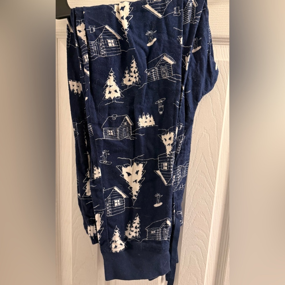 Old Navy Pajama Bottoms - Navy and White Cabin Print Men’s size medium